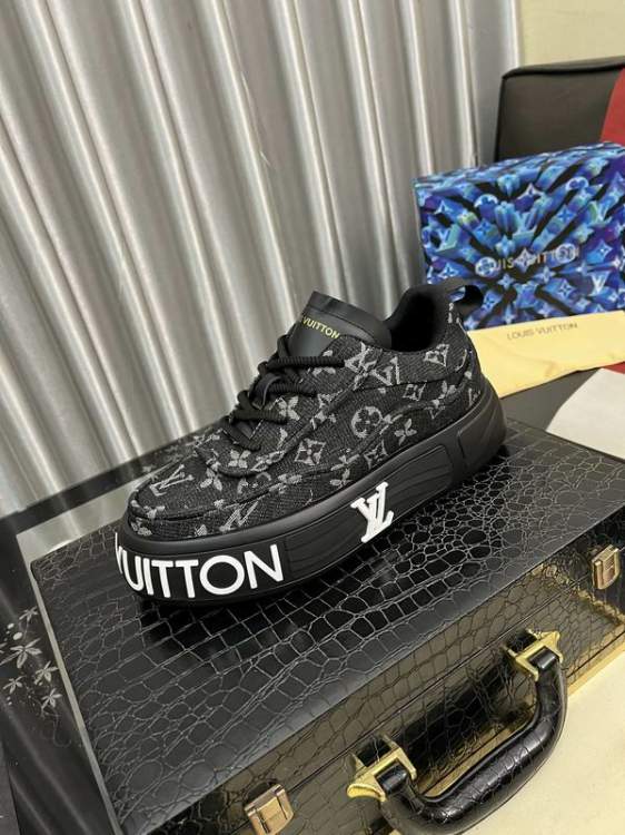 Picture of Louis Vuitton Shoes _SKULVsz38-44hnh072615645